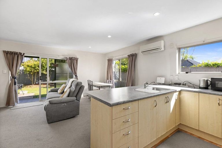 Photo of property in 162a Harewood Road, Papanui, Christchurch, 8053