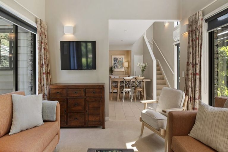 Photo of property in 100 Centennial Avenue, Arrowtown, 9302