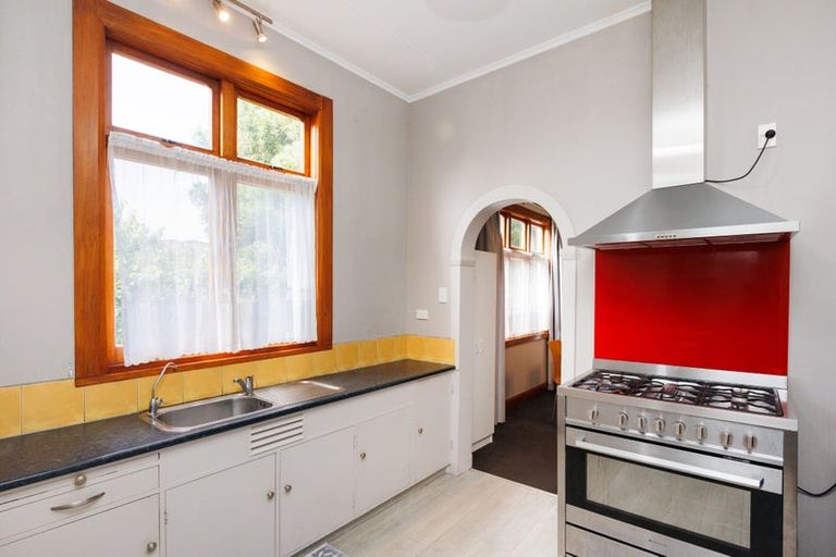 Photo of property in 201 Fitzherbert Avenue, West End, Palmerston North, 4410