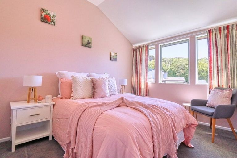 Photo of property in 28 Kawatiri Grove, Wainuiomata, Lower Hutt, 5014