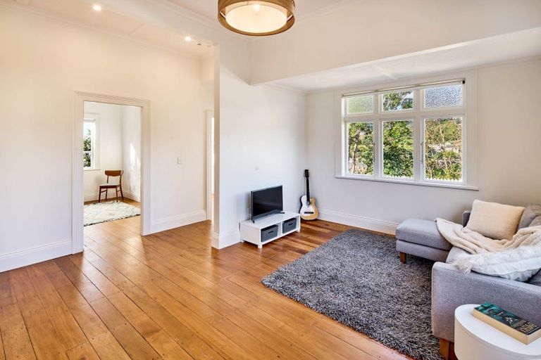 Photo of property in 237 Main Road, Tawa, Wellington, 5028