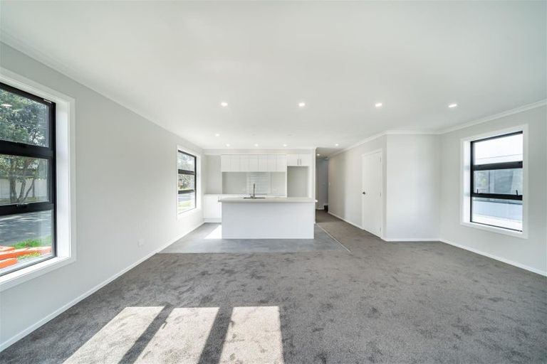 Photo of property in 4c Pohutukawa Street, Woburn, Lower Hutt, 5010