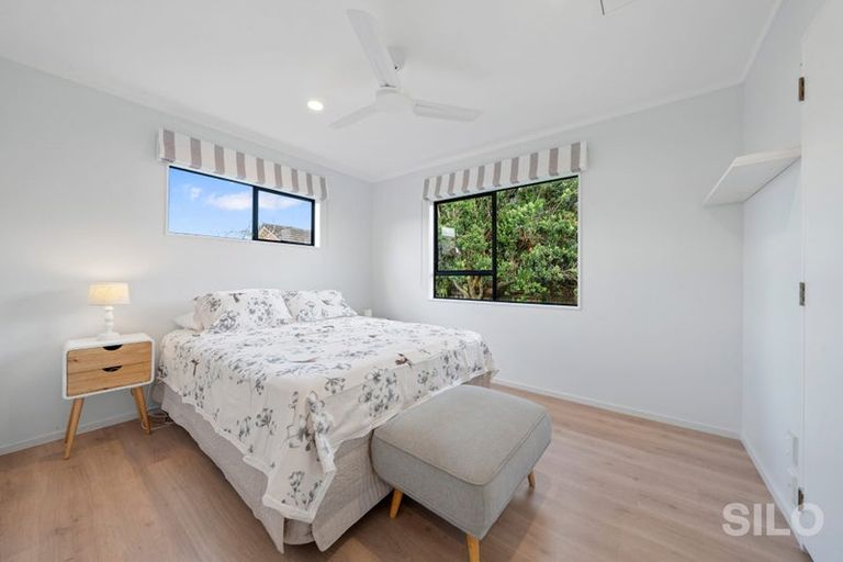 Photo of property in 3/28 Lakeside Drive, Orewa, 0931
