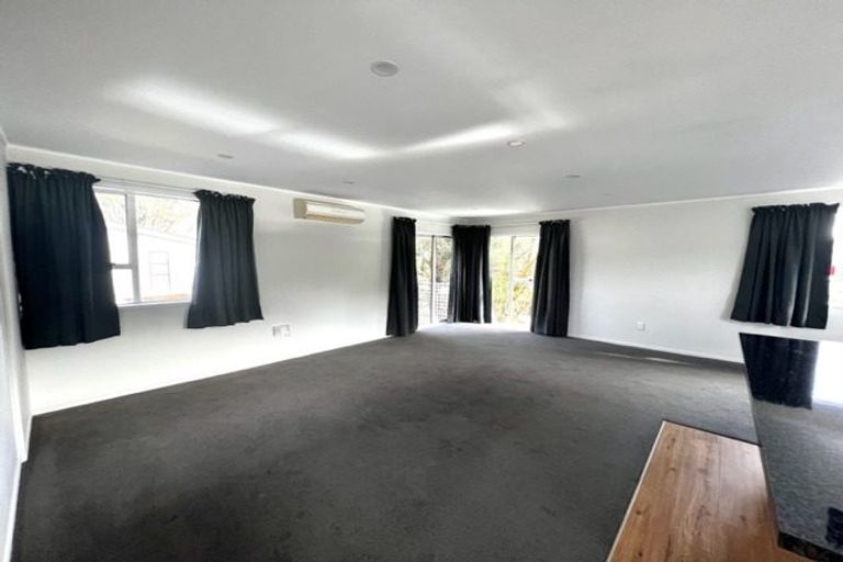 Photo of property in 75 Bayview Road, Bayview, Auckland, 0629