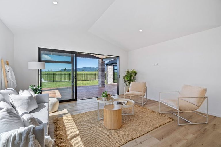 Photo of property in 10 Korimako Lane, One Tree Point, 0118