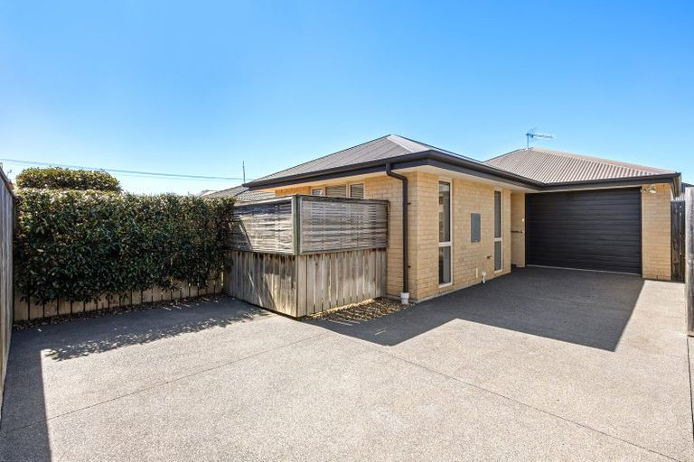 Photo of property in 3/34 Avonhead Road, Avonhead, Christchurch, 8042