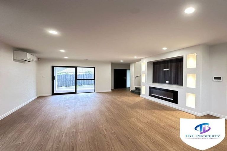 Photo of property in 2/142 Great South Road, Manurewa, Auckland, 2102