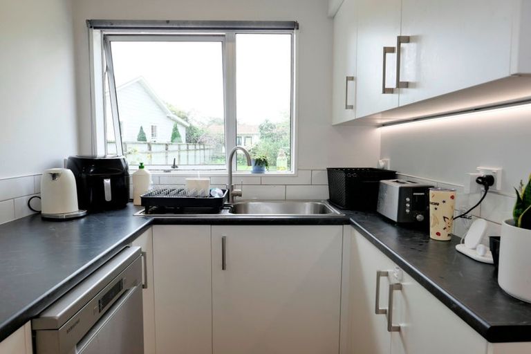 Photo of property in 18a Marere Avenue, Paraparaumu, 5032