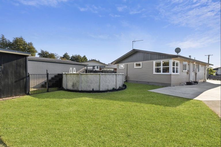 Photo of property in 70 Mears Road, St Andrews, Hamilton, 3200