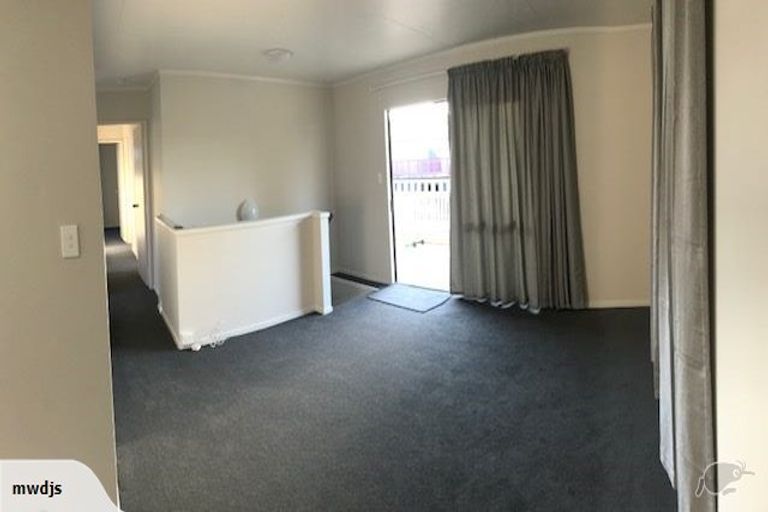 Photo of property in 1/56 Pooks Road, Ranui, Auckland, 0612