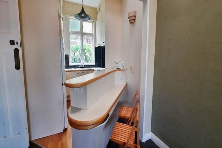 Photo of property in 21af1 Talavera Terrace, Kelburn, Wellington, 6012