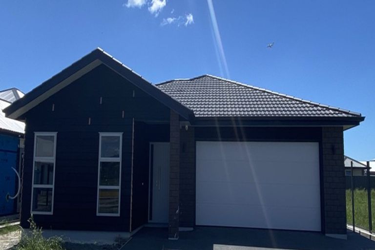 Photo of property in 11 Monowai Street, Poraiti, Napier, 4112