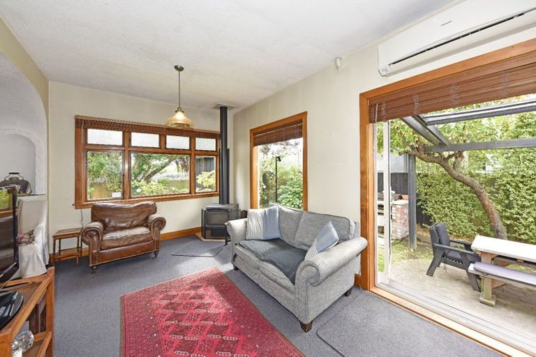 Photo of property in 1/42 Nortons Road, Avonhead, Christchurch, 8042