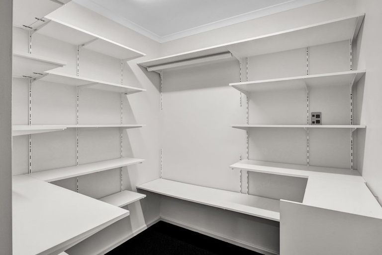 Photo of property in 14 Larlin Drive, Hawera, 4675