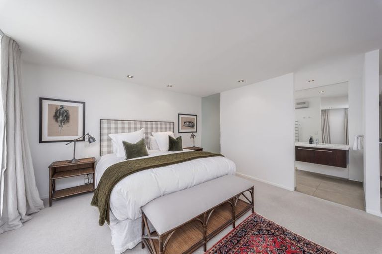 Photo of property in 12 Holly Road, St Albans, Christchurch, 8014