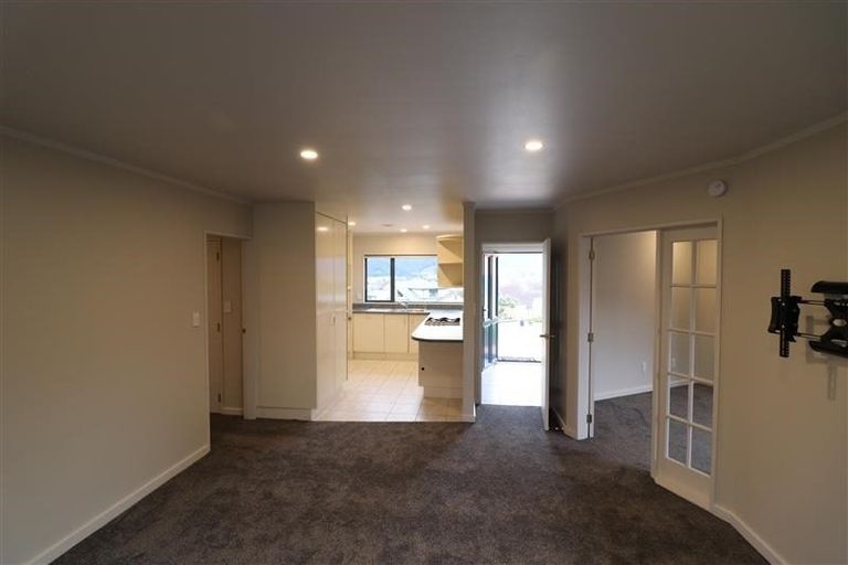 Photo of property in 34 Birkinshaw Grove, Riverstone Terraces, Upper Hutt, 5018
