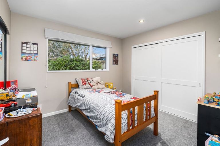 Photo of property in 7 Copperfield Close, Parklands, Christchurch, 8083