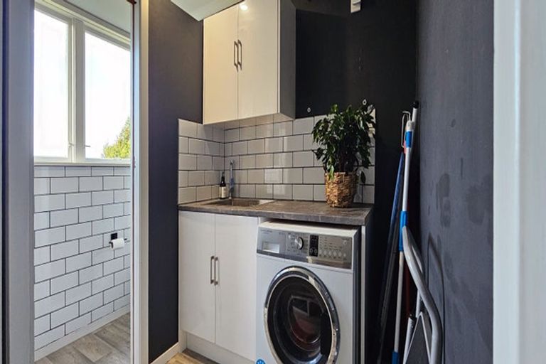 Photo of property in 11 Mcdonald Street, Brockville, Dunedin, 9011