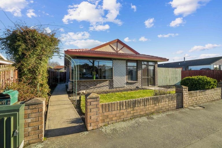 Photo of property in 1/357 Harewood Road, Bishopdale, Christchurch, 8053