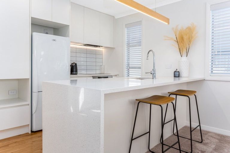 Photo of property in 2 Lucern Lane, Petone, Lower Hutt, 5012