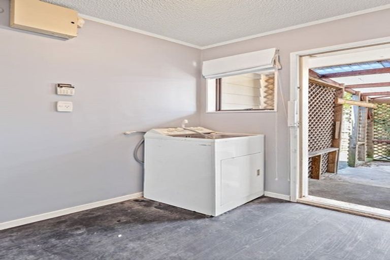 Photo of property in 313 Weymouth Road, Weymouth, Auckland, 2103