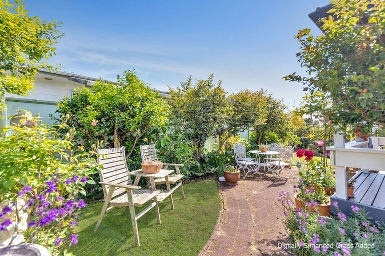 Photo of property in 16 Rostrevor Place, Tihiotonga, Rotorua, 3015