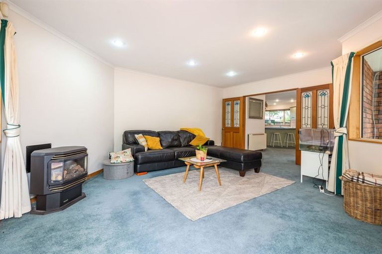 Photo of property in 408 Memorial Avenue, Burnside, Christchurch, 8053