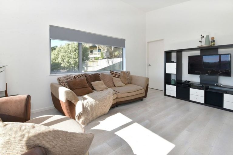 Photo of property in 7 Fern Court, Orewa, 0931