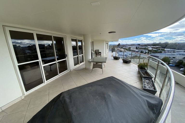 Photo of property in 40d Thackeray Street, Hamilton Lake, Hamilton, 3204