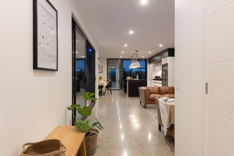 Photo of property in 15 Awatira Drive, Papamoa Beach, Papamoa, 3118