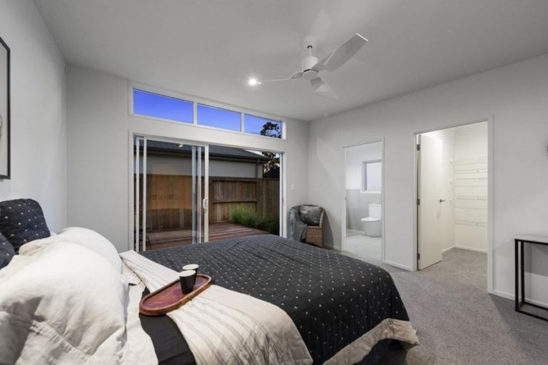 Photo of property in 37 Awatira Drive, Papamoa Beach, Papamoa, 3118