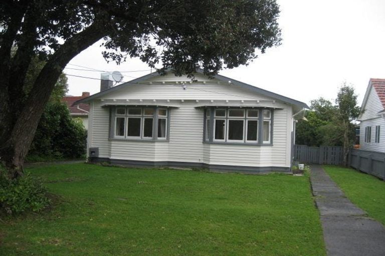 Photo of property in 49 Riverside Drive, Waiwhetu, Lower Hutt, 5010