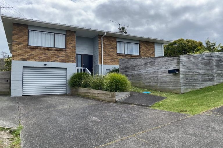 Photo of property in 2 Kenneth Hopper Place, Manly, Whangaparaoa, 0930