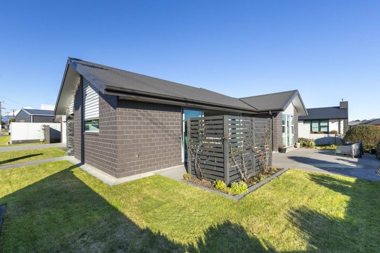 Photo of property in 1 Howe Place, Upper Vogeltown, New Plymouth, 4310