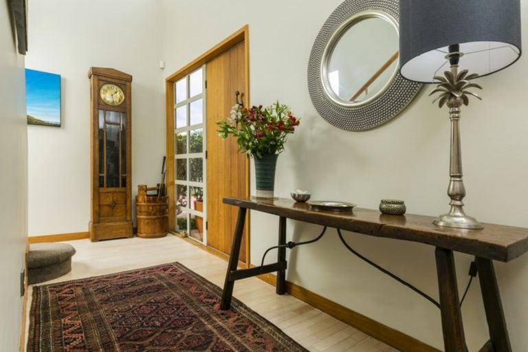 Photo of property in 34 Oxford Terrace, Devonport, Auckland, 0624