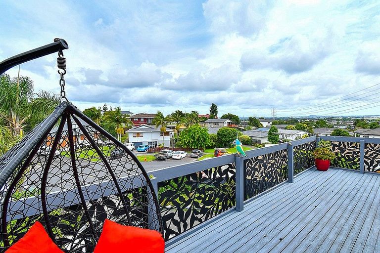 Photo of property in 14 Lowburn Place, Clover Park, Auckland, 2019