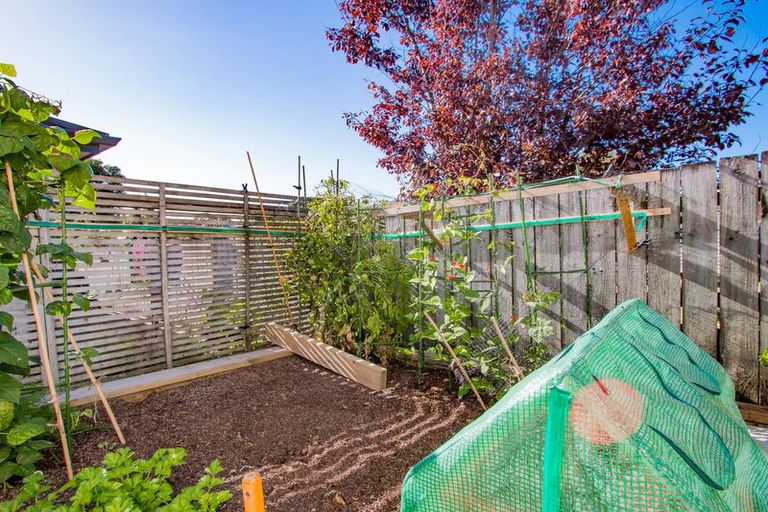 Photo of property in 23/2 Brixton Road, Manly, Whangaparaoa, 0930