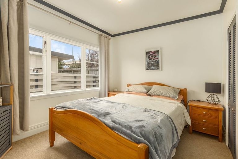 Photo of property in 12 Mahana Road, Paraparaumu Beach, Paraparaumu, 5032