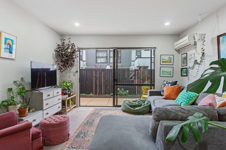 Photo of property in 2/38 Brockworth Place, Riccarton, Christchurch, 8011