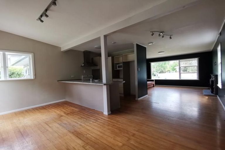 Photo of property in 21 Lynden Avenue, Hillcrest, Auckland, 0627