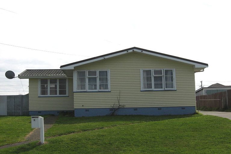 Photo of property in 59 Matipo Street, Castlecliff, Whanganui, 4501