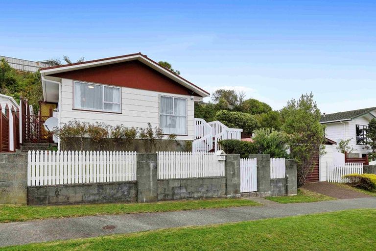 Photo of property in 238 Major Drive, Kelson, Lower Hutt, 5010