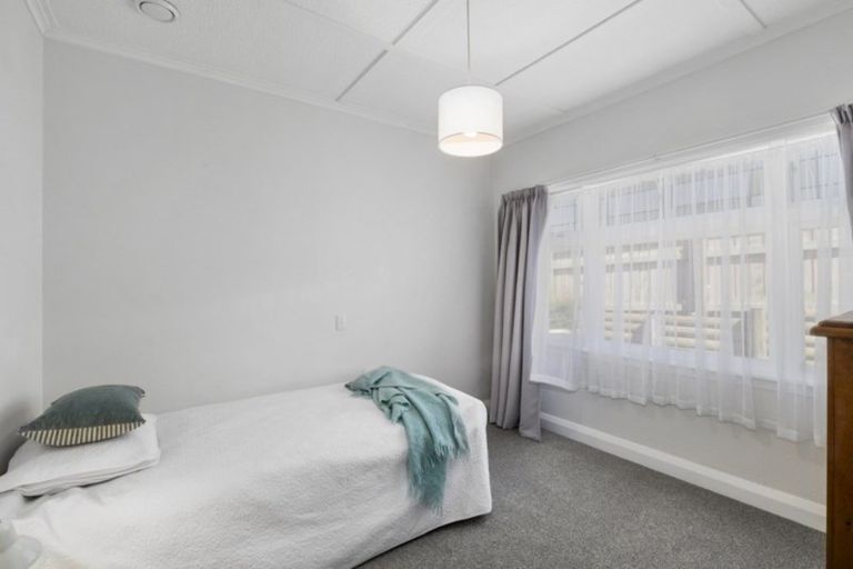 Photo of property in 14 The Drive, Tawa, Wellington, 5028