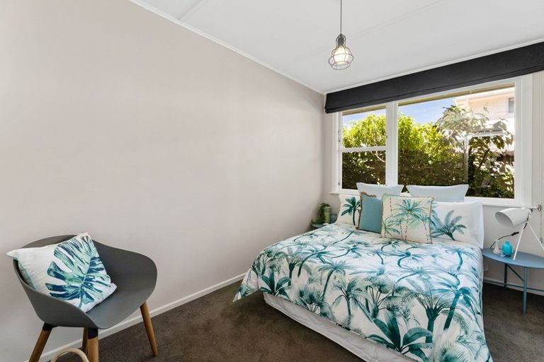 Photo of property in 13b Leinster Avenue, Raumati South, Paraparaumu, 5032