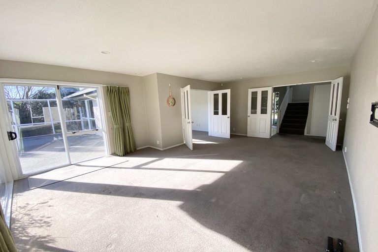 Photo of property in 5 Shanaway Close, Halswell, Christchurch, 8025