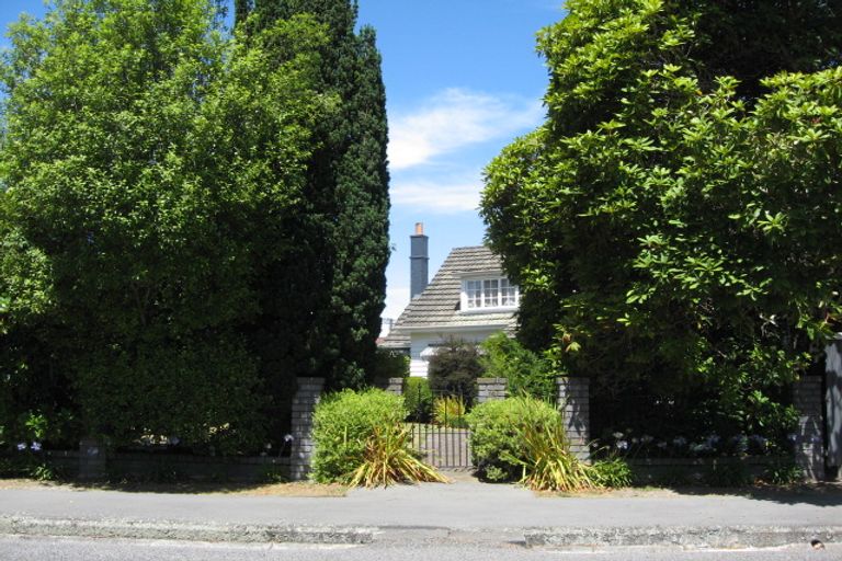 Photo of property in 14 Wairarapa Terrace, Merivale, Christchurch, 8014
