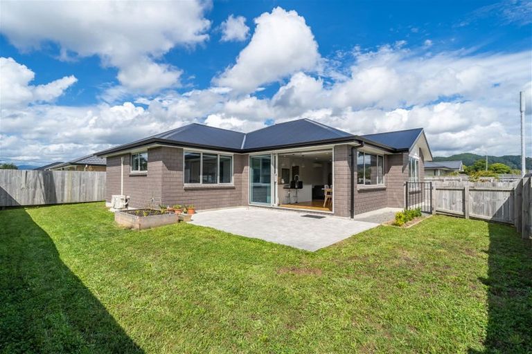 Photo of property in 14 Poulson Grove, Trentham, Upper Hutt, 5018