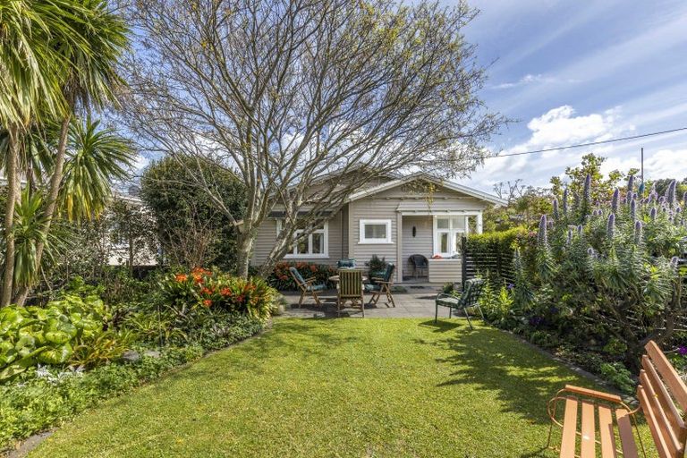 Photo of property in 34 Aubrey Street, New Plymouth, 4310