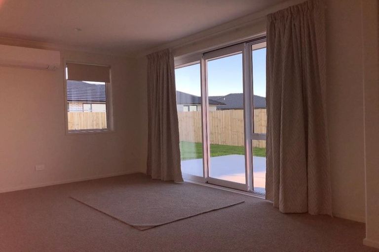 Photo of property in 37 Lake Drive, Tikipunga, Whangarei, 0112