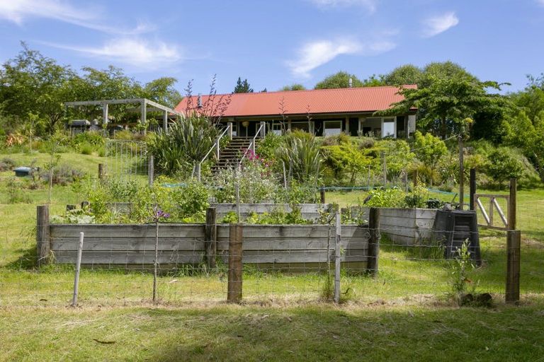 Photo of property in 1/142 Mapara Road, Acacia Bay, Taupo, 3385